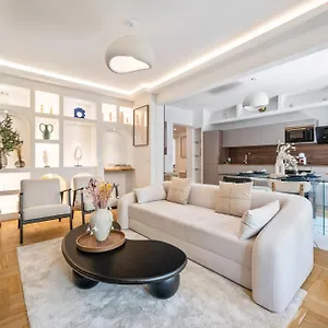 Appartement Luxueux, Spacieux Et Equipe A 5 Min Du Port